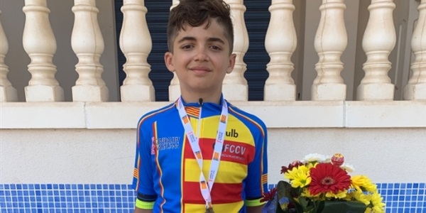 El jove ciclista picanyer Antonio Ramírez tanca la temporada amb tres títols