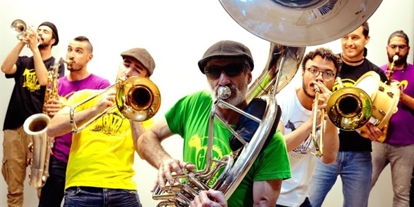 GATA-BRASS-BAND-FOTO-PROMO-2021-1-min-redim-1024x634