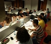 La Biblioteca Municipal obri per les nits per als estudiants